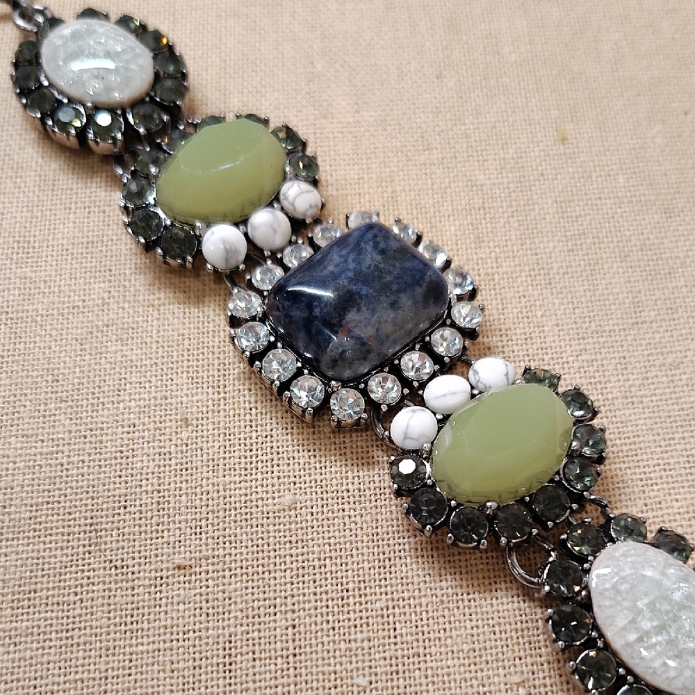 Chloe + Isabel Tangier Toggle Bracelet - Picture 4 of 4